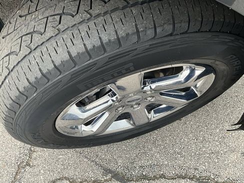 Used 2022 Ford F150 Lariat image 10