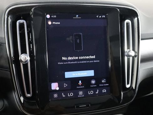 Used 2023 Volvo XC40 Recharge Plus AWD/4WD image 28