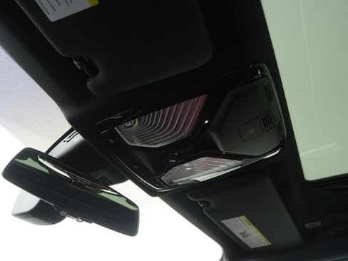 Certified 2025 BMW 330i Sedan image 25