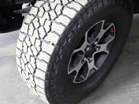 Used 2020 Jeep Wrangler Unlimited Rubicon w/ Steel Bumper Group AWD/4WD image 40