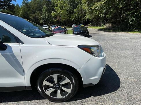 Used 2017 Subaru Forester 2.5i Premium AWD/4WD image 12