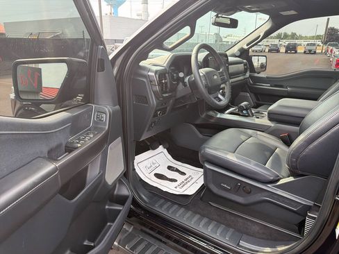 Used 2025 Ford F150 Lariat AWD/4WD image 24