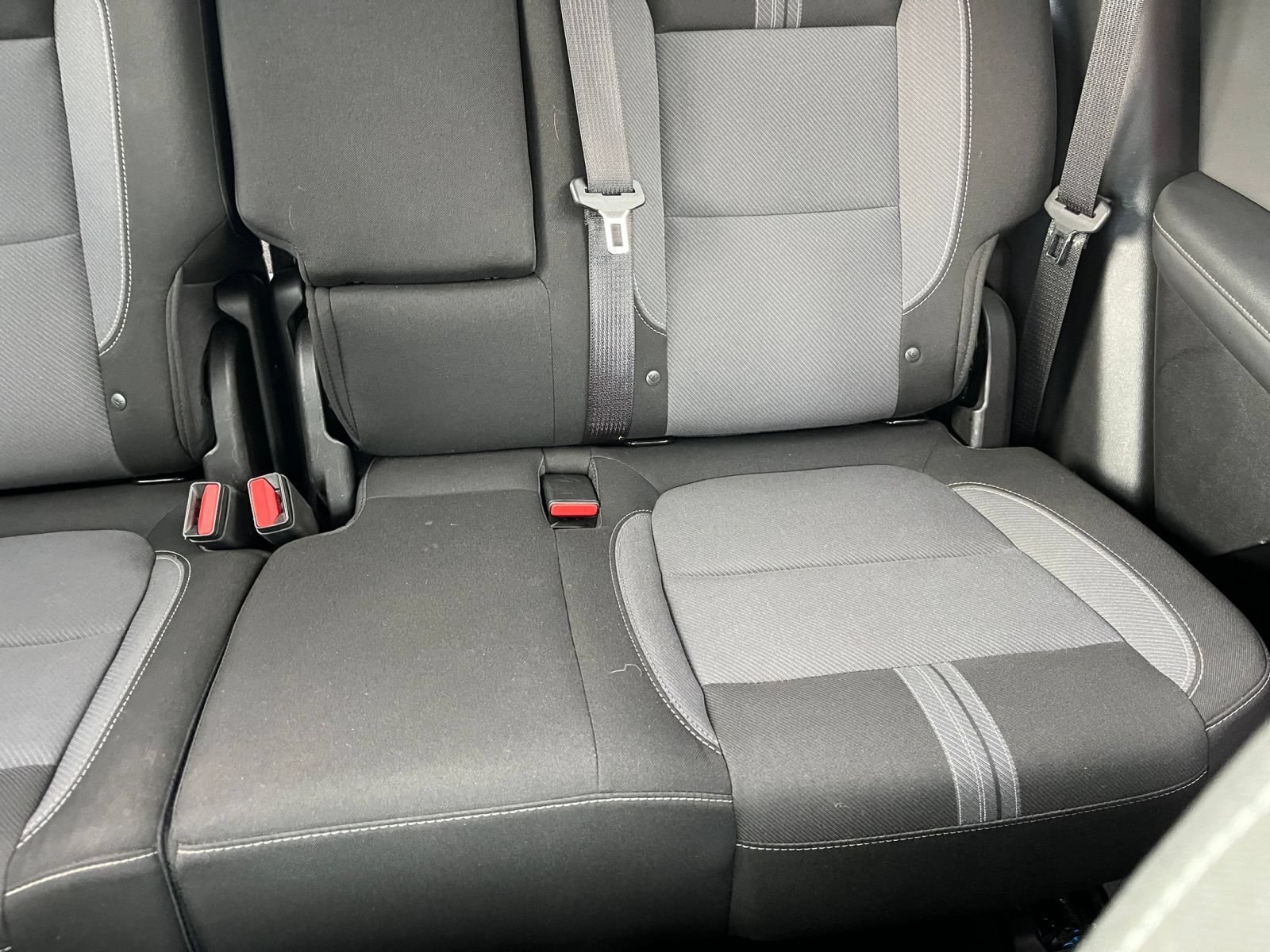 Used 2025 Chevrolet Blazer LT FWD image 37