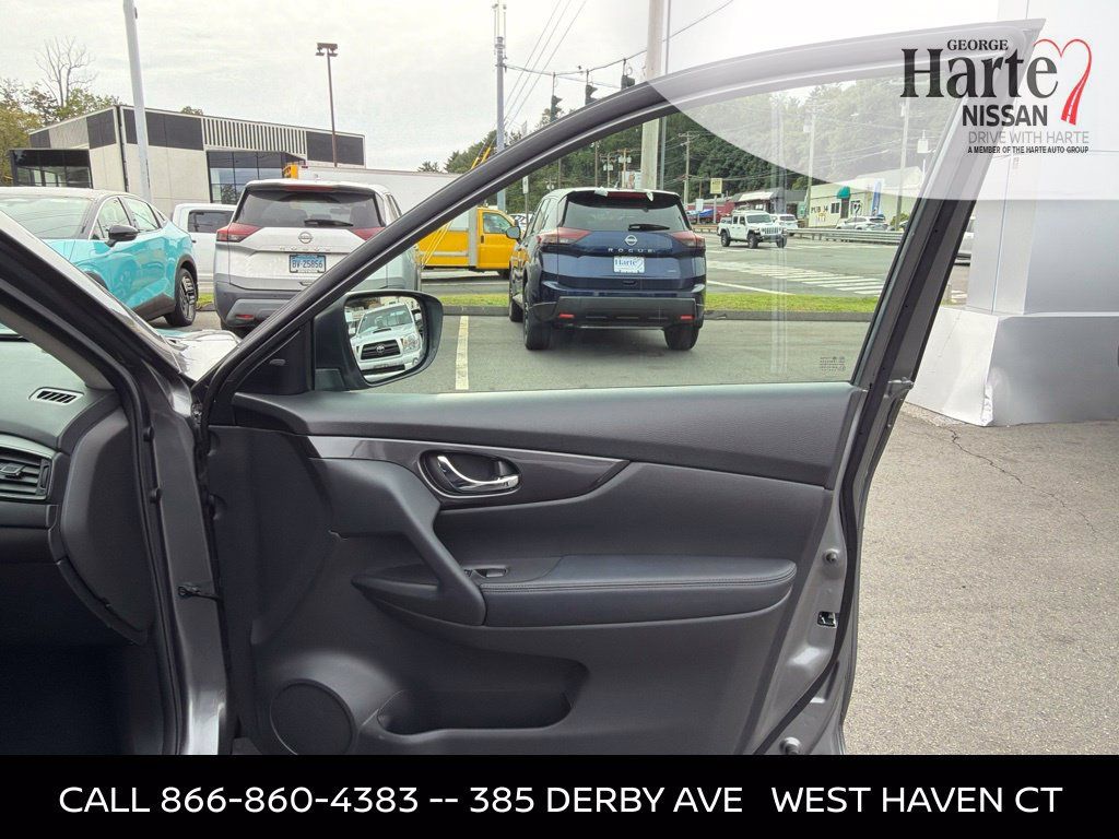 Certified 2020 Nissan Rogue SV w/ Premium Package AWD/4WD image 31