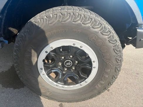 Used 2023 Ford Bronco Badlands w/ Sasquatch Package AWD/4WD image 4