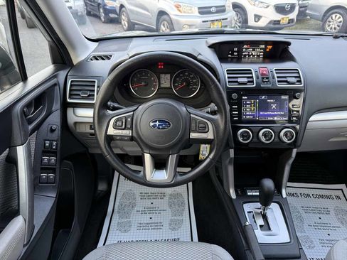 Used 2018 Subaru Forester 2.5i Premium w/ All-Weather Package image 14