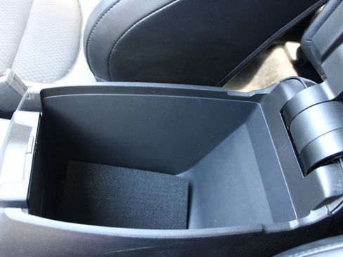 Used 2025 Ford Escape ST-Line FWD image 37