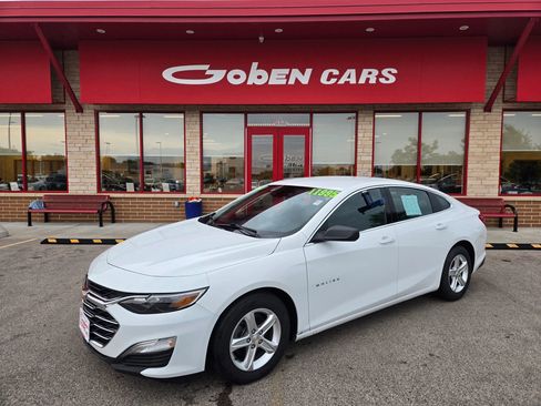 Used 2023 Chevrolet Malibu LS FWD image 1