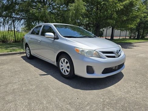 Used 2013 Toyota Corolla L FWD image 8