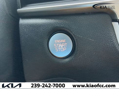 New 2025 Kia Sorento S image 28