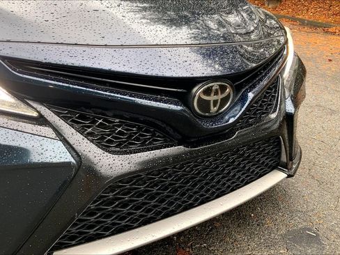 Used 2020 Toyota Camry XSE image 30