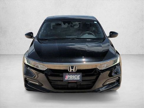 Used 2019 Honda Accord Sport image 2