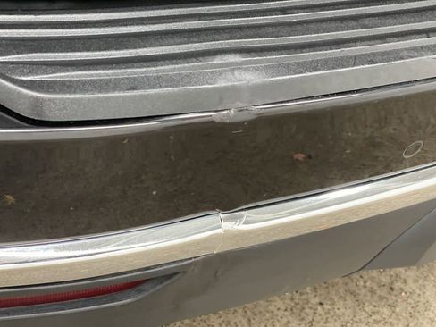 Used 2023 GMC Yukon SLT image 33