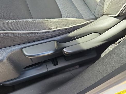 Used 2021 Chevrolet TrailBlazer LS image 12