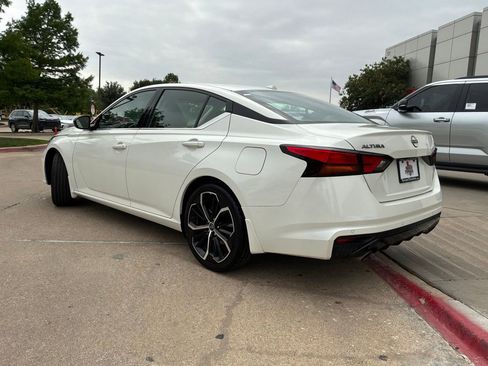 Used 2025 Nissan Altima 2.5 SR FWD image 8