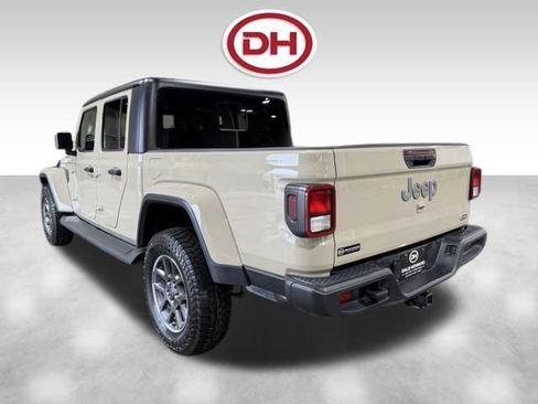 Used 2020 Jeep Gladiator Overland w/ Popular Equipment Package AWD/4WD image 9