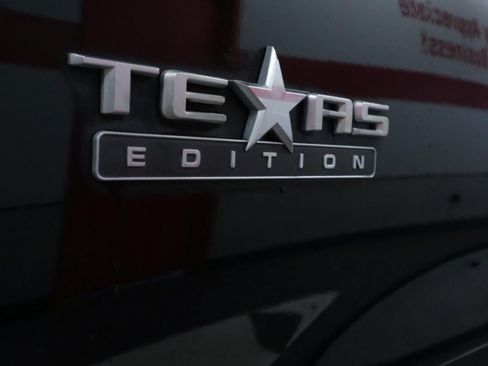 Used 2022 Chevrolet Silverado 1500 LT AWD/4WD image 37