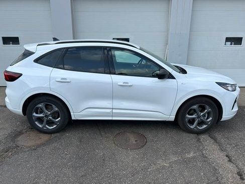Used 2023 Ford Escape ST-Line w/ Tech Pack #1 FWD image 6