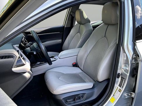 Used 2022 Toyota Camry XSE w/ Carpet Mat Package (TMS) FWD image 20