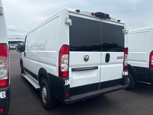 Used 2025 RAM ProMaster 2500 w/ U-Haul Equipment Group FWD image 4