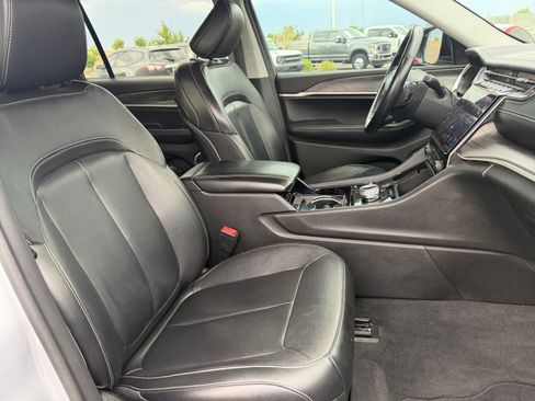 Used 2021 Jeep Grand Cherokee L Limited AWD/4WD image 32