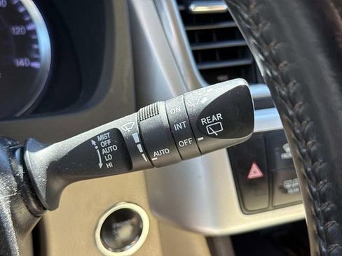 Used 2018 Toyota Highlander Limited Platinum AWD/4WD image 26