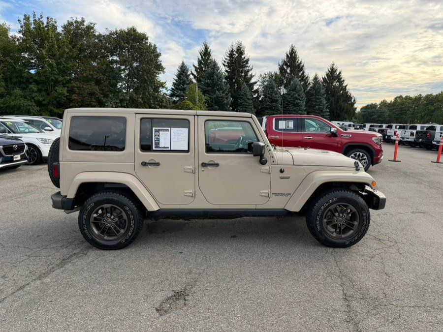 Used 2016 Jeep Wrangler Unlimited Sahara AWD/4WD image 7