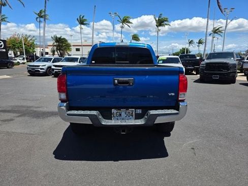 Used 2017 Toyota Tacoma 2WD Double Cab image 6