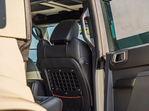 New 2026 Ford Bronco Raptor w/ Interior Carbon Fiber Pack AWD/4WD image 11