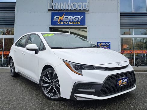 Used 2021 Toyota Corolla SE image 1