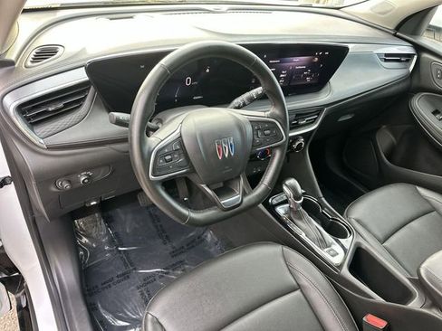 Used 2024 Buick Encore GX Sport Touring image 9