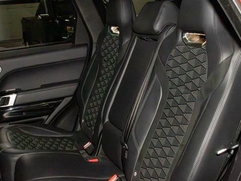 Used 2022 Land Rover Range Rover Sport SVR image 13