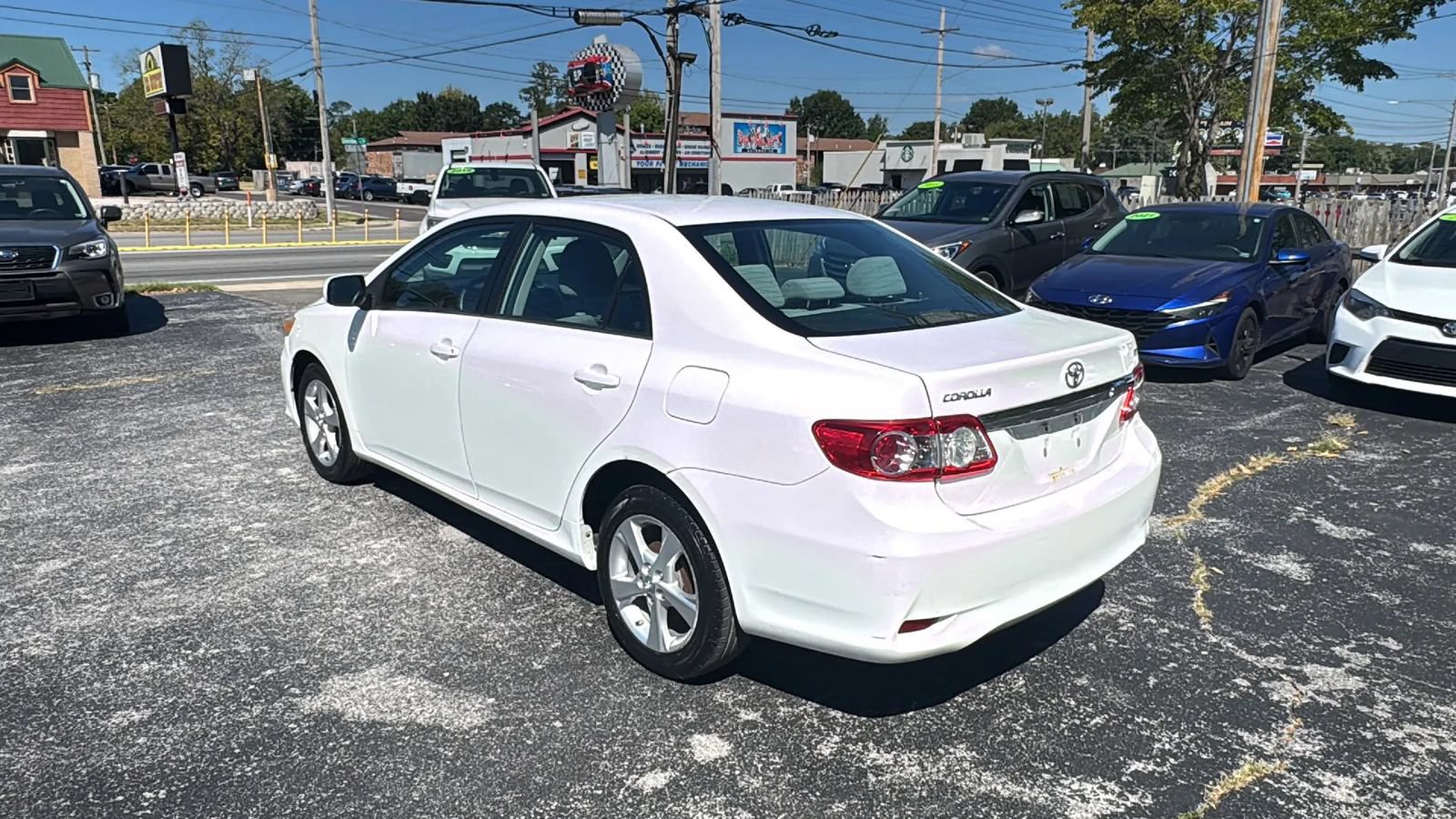 Used 2013 Toyota Corolla LE FWD image 5