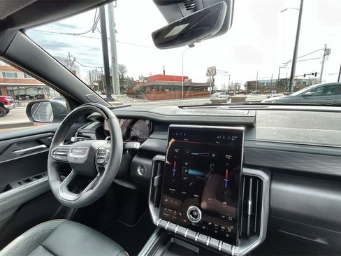 New 2025 GMC Acadia AT4 w/ Super Cruise Package image 40