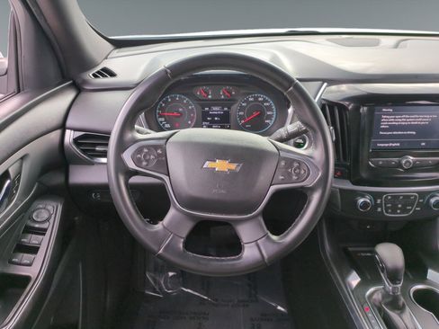 Used 2023 Chevrolet Traverse LT image 12