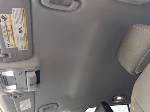 Used 2020 GMC Terrain SLE w/ LPO, Floor Liner Package FWD image 23
