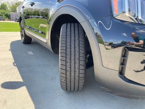 Used 2023 Kia Telluride S AWD/4WD image 17