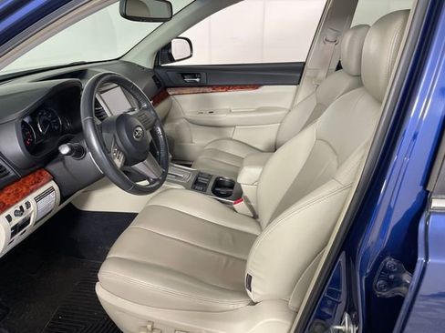 Used 2010 Subaru Outback 3.6R Limited AWD/4WD image 2