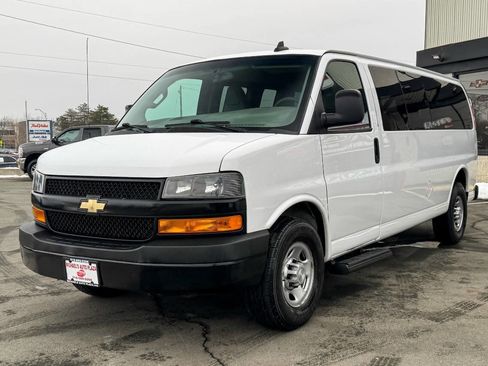 Used 2019 Chevrolet Express 3500 LS image 8