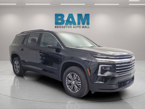 New 2026 Chevrolet Traverse LT w/ Driver Confidence Package image 9