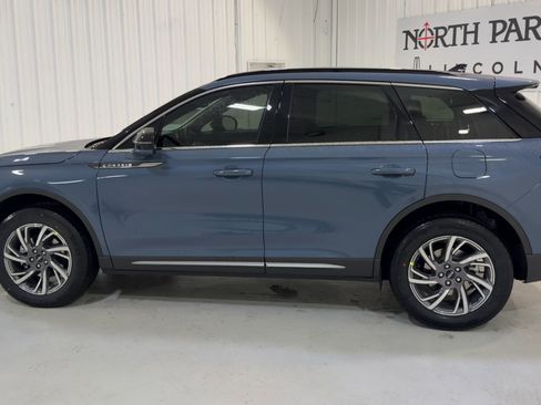 New 2026 Lincoln Corsair Premiere image 7