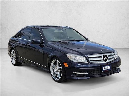 Used 2011 Mercedes-Benz C 300 Sport image 3