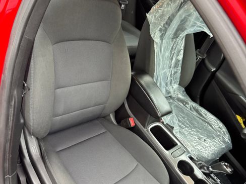 Used 2017 Chevrolet Cruze LT w/ Convenience Package image 16