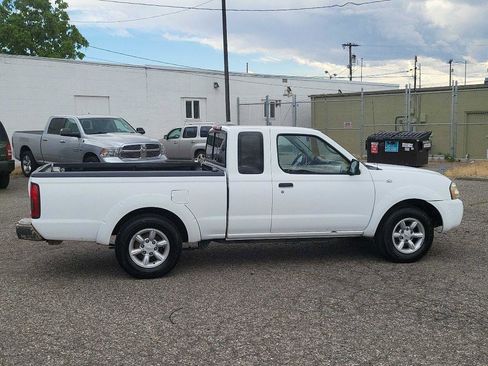 Used 2003 Nissan Frontier XE w/ Value Truck Pkg RWD image 2