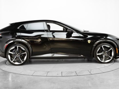 Used 2025 Ferrari Purosangue image 8