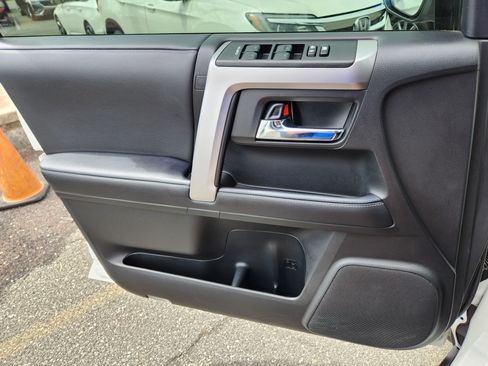 Used 2022 Toyota 4Runner SR5 AWD/4WD image 23