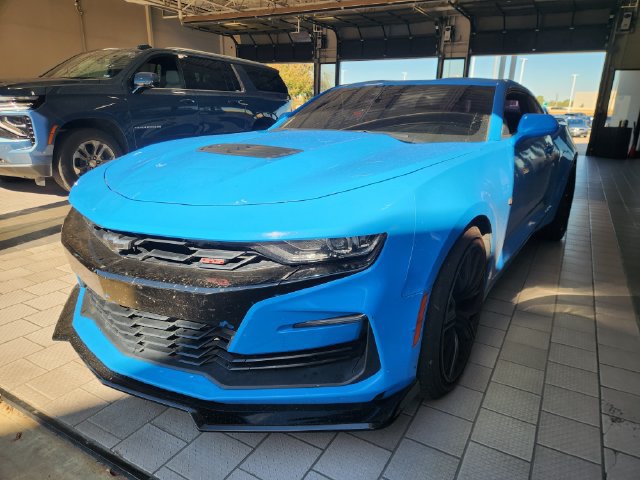 Used 2022 Chevrolet Camaro SS RWD image 3