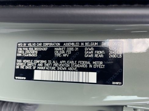 Certified 2024 Volvo XC40 B5 Plus w/ Climate Package image 20