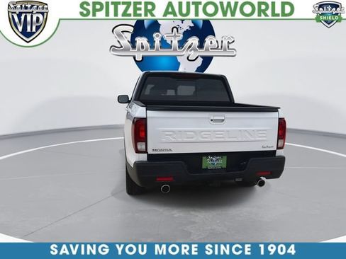 Used 2025 Honda Ridgeline Black Edition image 8