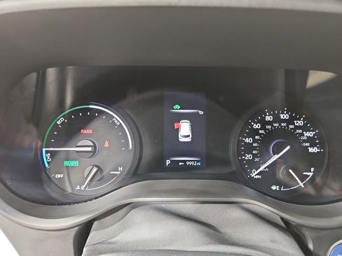 Used 2023 Toyota Sienna XSE FWD image 16